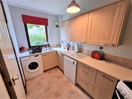 2 bedroom flat to rent - Photo 4