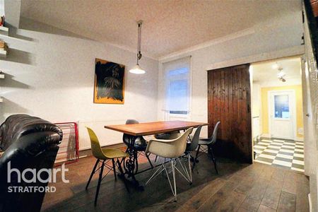 3 bedroom terraced house to rent - Photo 3