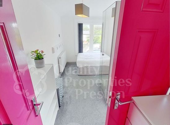 Fishergate Hill, Basement Flat, Basement Flat, PRESTON, Lancashire PR1 8JE - Photo 1