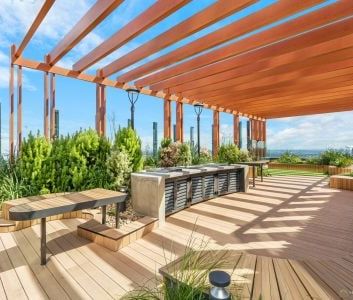 Luxurious One-Bedroom Apartment with Expansive Study and Stunning H... - Photo 3