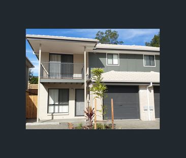 3 bedrooms Townhouse - Photo 2