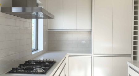 Sunny Single Level Home in Millwater - Photo 4