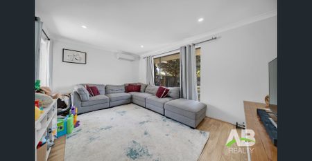 STUNNING HOME WITH POOL! - Photo 5