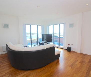 2 bedroom penthouse to rent - Photo 2