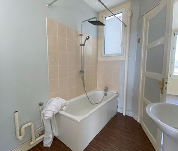 Location Appartement 4 pièces 71m² - Photo 6