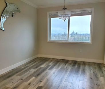 Bright, Open Concept Upper! - Photo 3