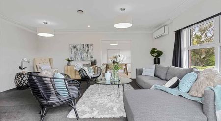 Spacious Sunny Renovated Home - Ready to move in - Photo 2