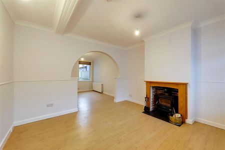 2 bedroom terraced house to rent - Photo 3