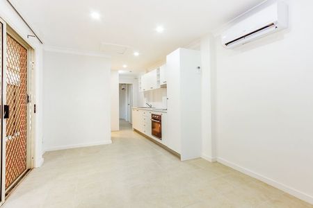 Spacious Granny Flat - Photo 2