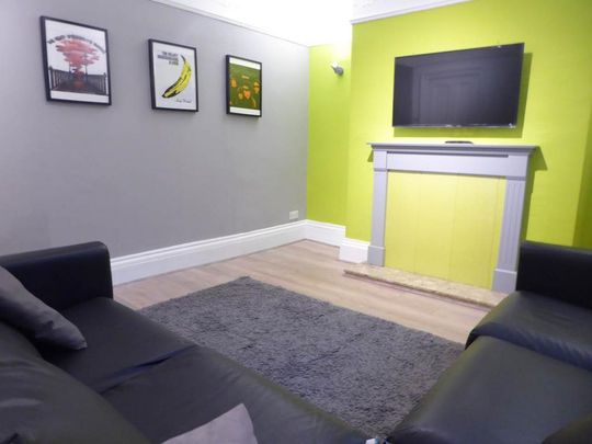4 bedroom house to rent - Photo 1