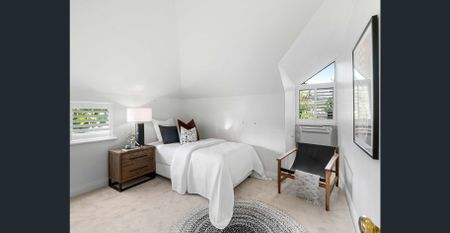 Executive 4 Bedroom Family Home - Photo 5