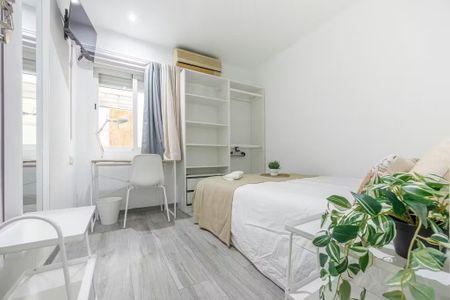 Carrer de Pere Cabanes, Valencia, Valencian Community 46019 - Foto 3