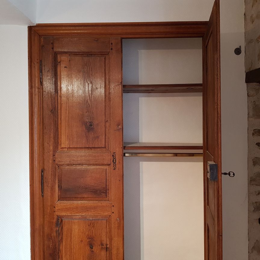 Location Appartement 1 pièce 21m² FONTAINEBLEAU 77300 - Photo 1