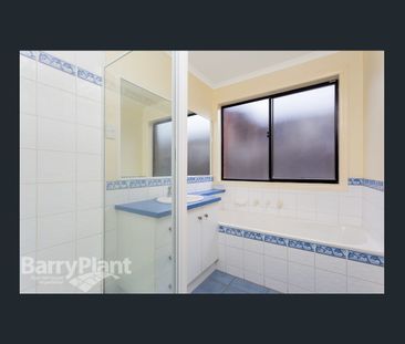 Stylish Family Living in the Sought-After Boardwalk Estate - Photo 4