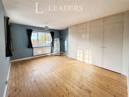 4 bedroom house to rent Mill Street, St. Osyth, Clacton-on-Sea, CO16 - Photo 4