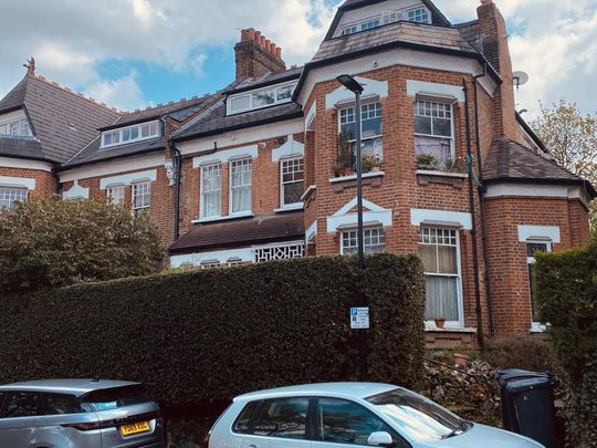 Studio to rent - Photo 1