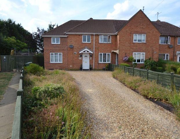 Deene Close Room 1 - Photo 1