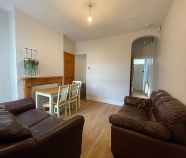 4 Bed Semi-Detached House, Westminster Road, B29 - Photo 2