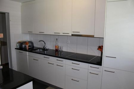 Moderne 4.5-ZW à 99 m² mit Gartensitzplatz - Foto 4