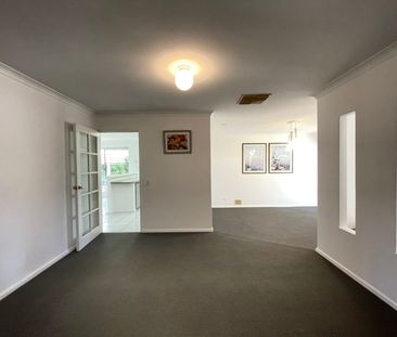 Quiet Winthrop cul-de-sac – perfect family home - Photo 2