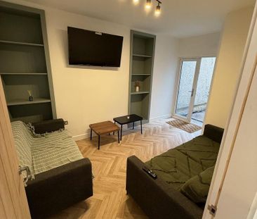 5 bedroom house to rent - Photo 1