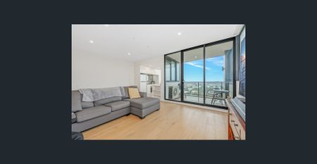 Stunning North Facing Apartment - Photo 3