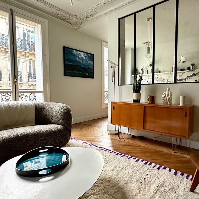 Appartement • Trudaine-Maubeuge - Photo 1