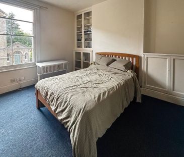 1 bedroom in a house share to rent - Photo 3