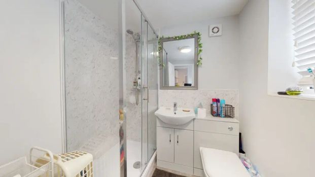 4 bedroom terraced house to rent - Photo 1