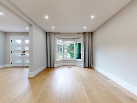 For Lease - 19 Timpson Drive, Aurora, Ontario - Photo 3