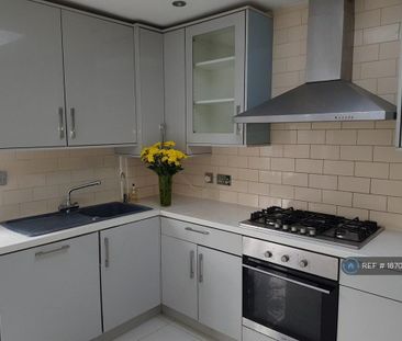 4 bedroom terraced house to rent - Photo 4