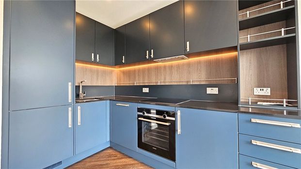 Eden Grove, Staines-upon-Thames, Surrey, TW18 4ZW - Photo 1
