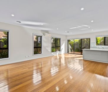 Stylish 3-Bedroom Glenroy Townhouse Offering Space, Comfort & Conve... - Photo 1