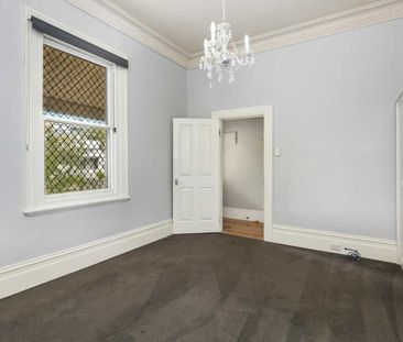 Register to Inspect / Charming Home in the Heart of Footscray – Pri... - Photo 3