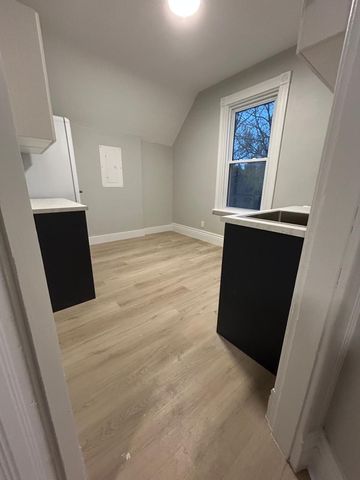 For Lease - 195 Colborne Street Unit# upper, London East, Ontario - Photo 5