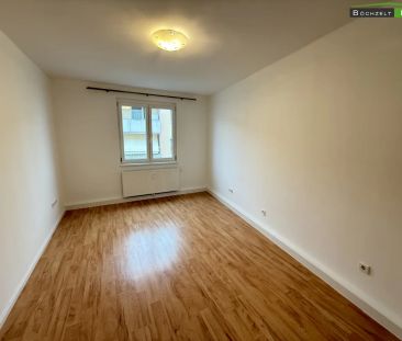 Teilsanierte 3,5-Zimmer-Mietwohnung mit Balkon nahe dem Zentrum +++... - Photo 2