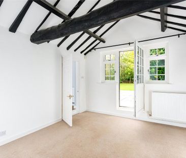 4 bedroom detached house to rent - Photo 2