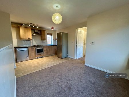 2 bedroom flat to rent - Photo 4