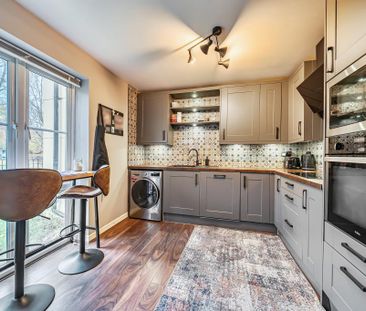 3 bedroom flat to rent - Photo 6