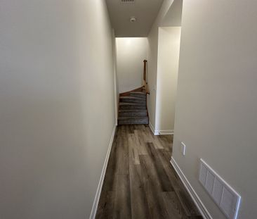 For Lease - 40 Zinfandel Drive Unit# 22, Hamilton, Ontario - Photo 5