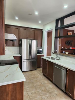 For Lease - 3704 Bloomington Crescent, Mississauga, Ontario - Photo 1