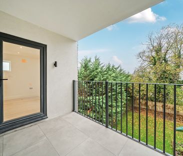 2 Bed Flat, West Hill, CR2 - Photo 1