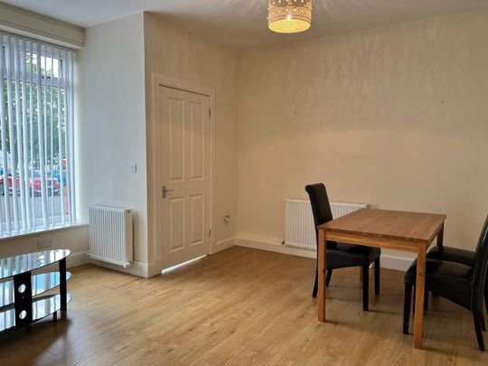 1 Bed Semi-Detached House, Parkgrove Street, EH4 - Photo 1
