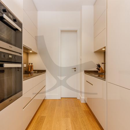 Modern Classic - Photo 4