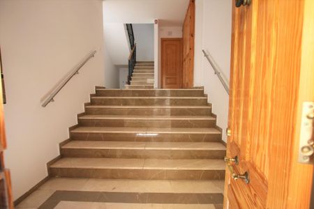 Apartment - Granada (Centro) - Photo 3