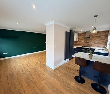 Broadmead, Killay, Swansea, SA2 - Photo 4