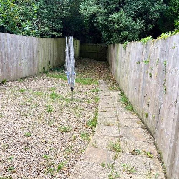 Queens Crescent, EX4 - Photo 1