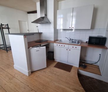 Location Appartement 1 pièce 28m² - Photo 3