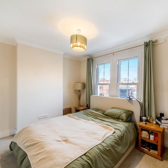 2 bedroom terraced house to rent - Photo 1