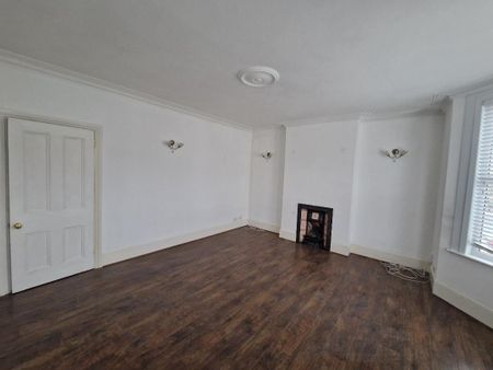3 Bed Flat, Temple Road, CR0 - Photo 3